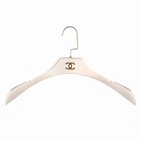 вешалка-плечики chanel белая для женской одежды в Нальчике